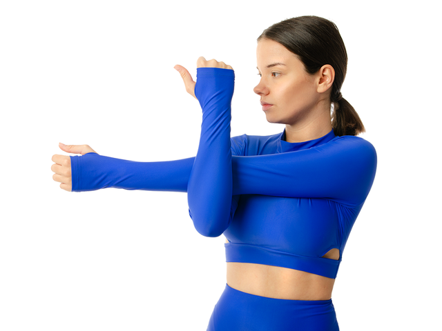 Woman Sports Crop Top with Long Sleeves | Royal Blue Sapphire Activewear - lovetowear.eu