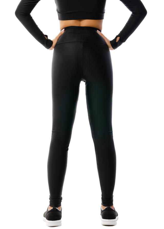 Woman Activewear Set | Black Onyx | Sports Crop Top & Leggings - lovetowear.eu